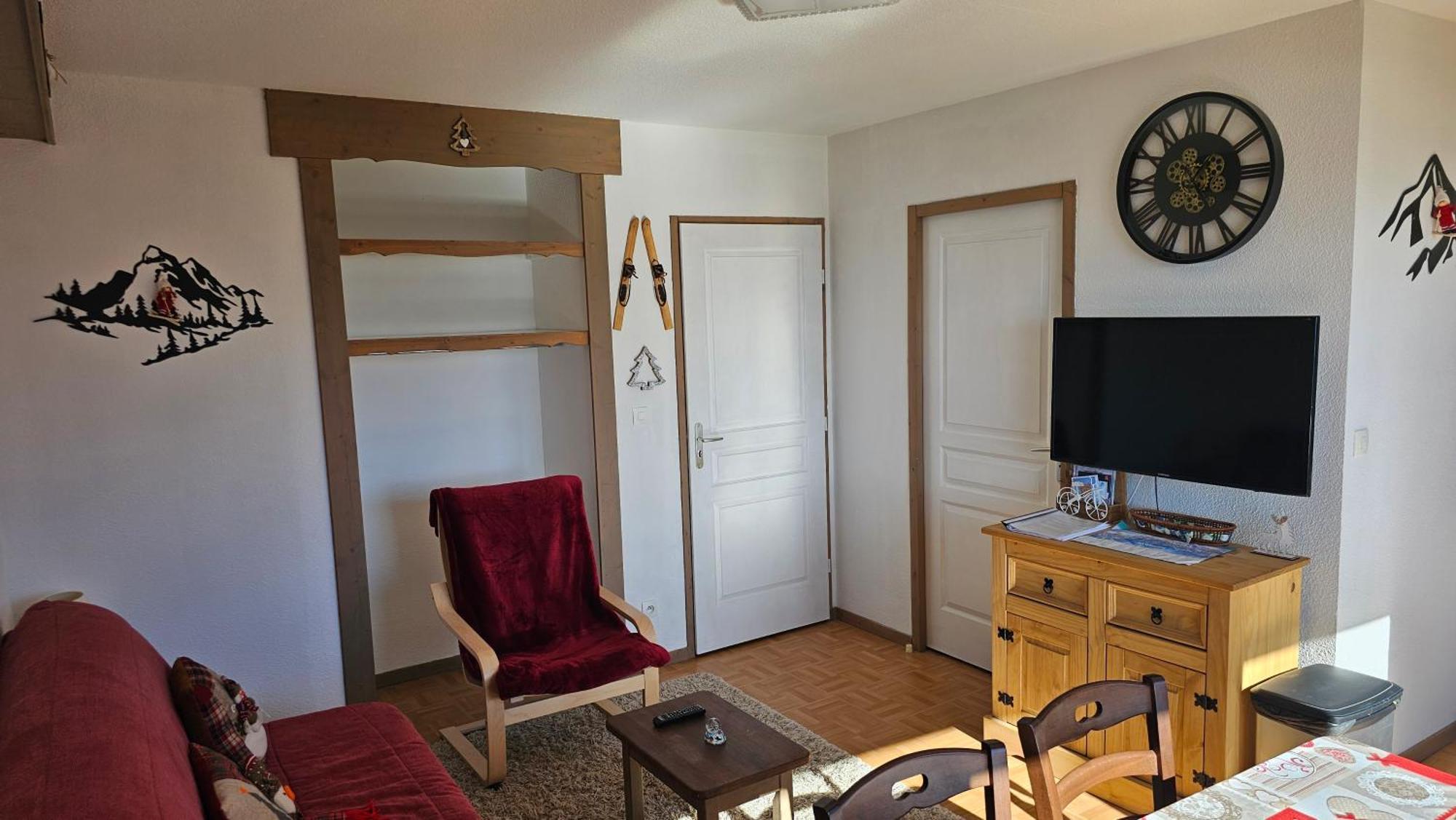 Pieds Des Pistes, 6p, Piscine Ouverte Pendant L'ouverture De La Station, Vue Imprenable, Appartement Chamrousse
